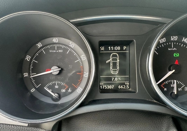 Skoda Superb cena 39999 przebieg: 173500, rok produkcji 2012 z Wrocław małe 172